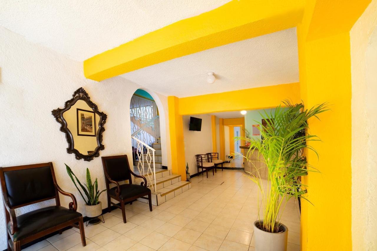 Oyo Hotel Jardin Carpio Aguascalientes Exterior photo